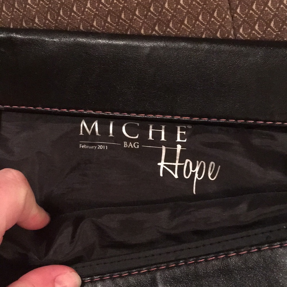 Miche Purse With Two Shells - image 6